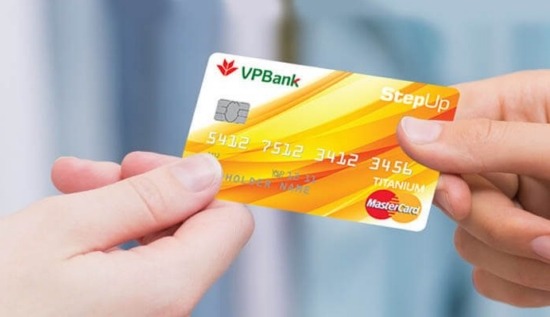 bạn có thể sử dụng thẻ tín dụng nếu có nợ xấu