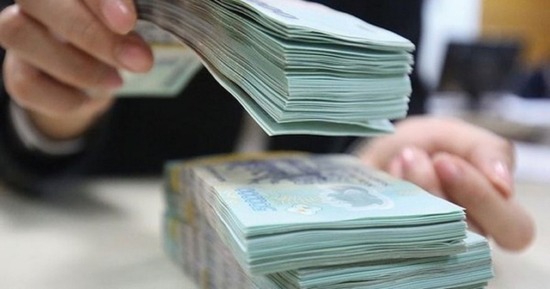 Có nên vay tiền trả góp không